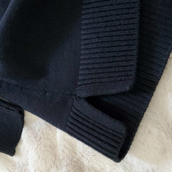 LOFT black long sleeve sweater. Size XS - Picture 3 of 6